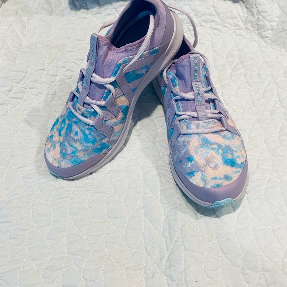 Under armour girls sneakers